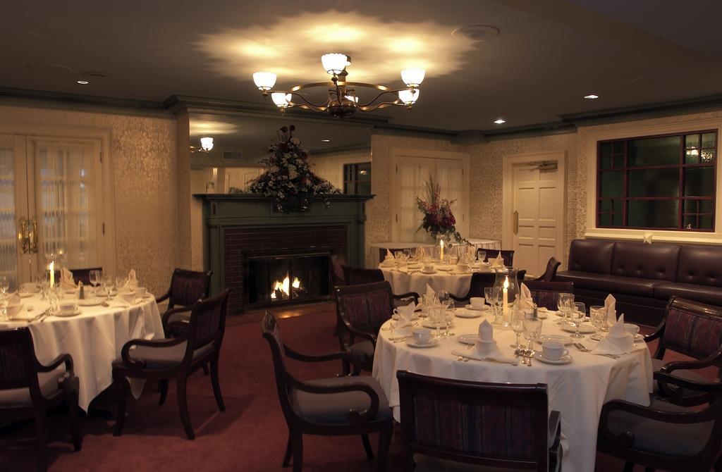 D. Hotel Suites & Spa Holyoke Exterior foto