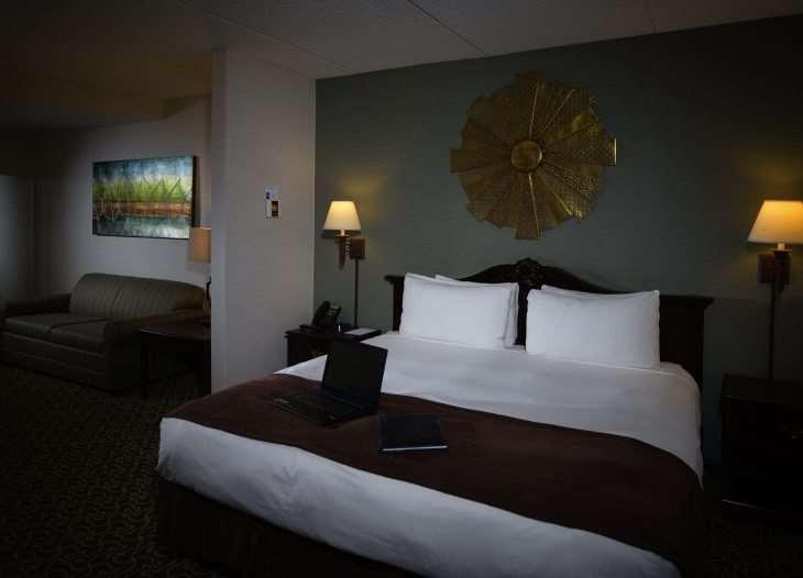 D. Hotel Suites & Spa Holyoke Quarto foto