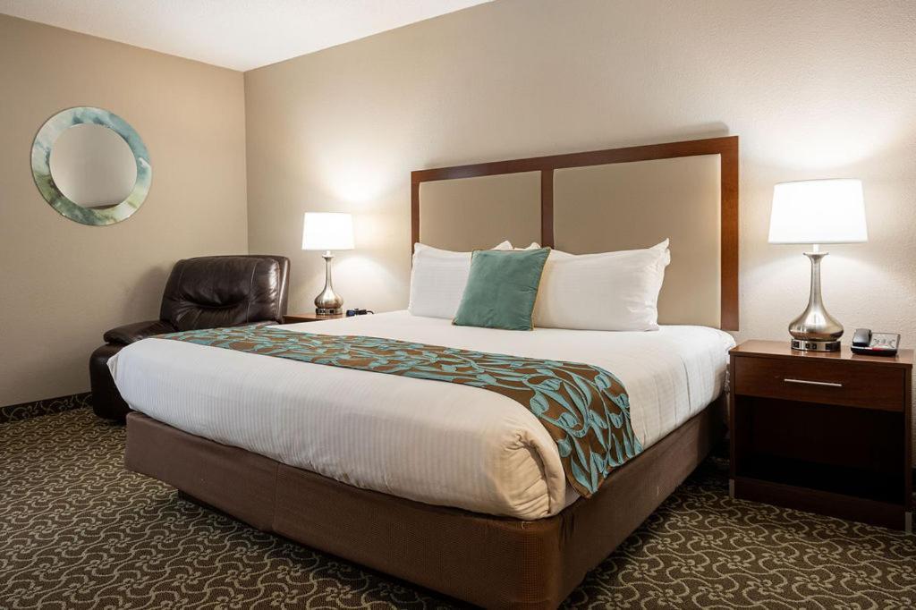 D. Hotel Suites & Spa Holyoke Exterior foto