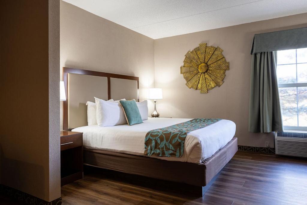 D. Hotel Suites & Spa Holyoke Exterior foto